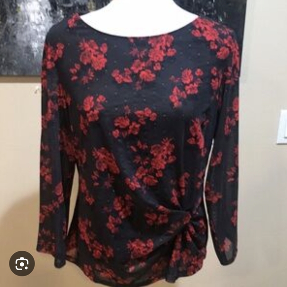 Tahari Women's Black and Red Floral Blouse - Picture 10 of 10